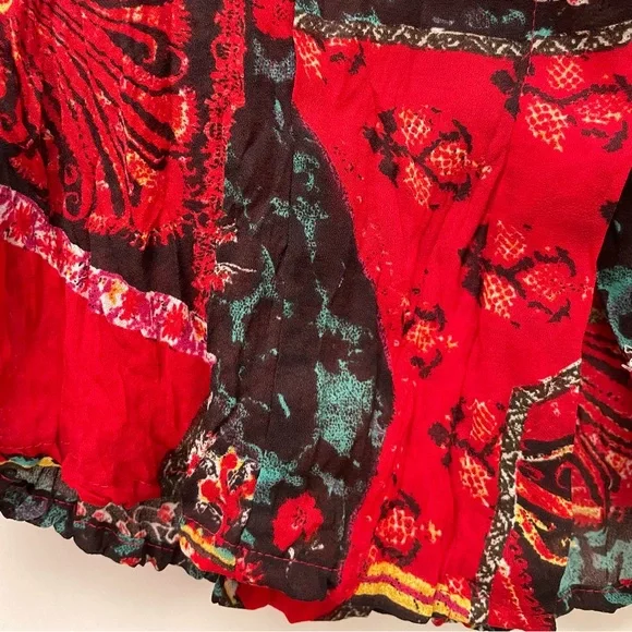 Patterned Button Down Blouse - Picture 6 of 6